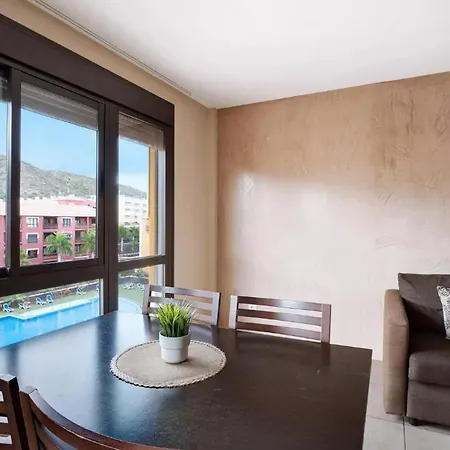 Be Happy 77 Apartment *